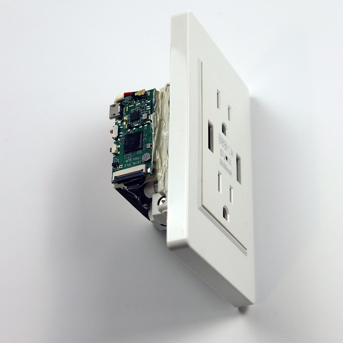 Wall Socket Hidden Camera - Image 10